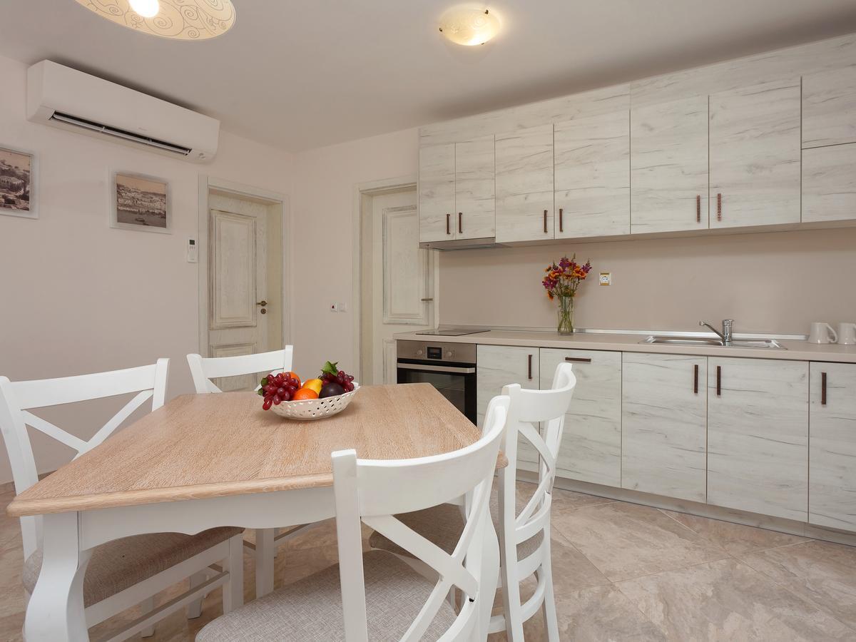 Antik Apartments Balchik Luaran gambar
